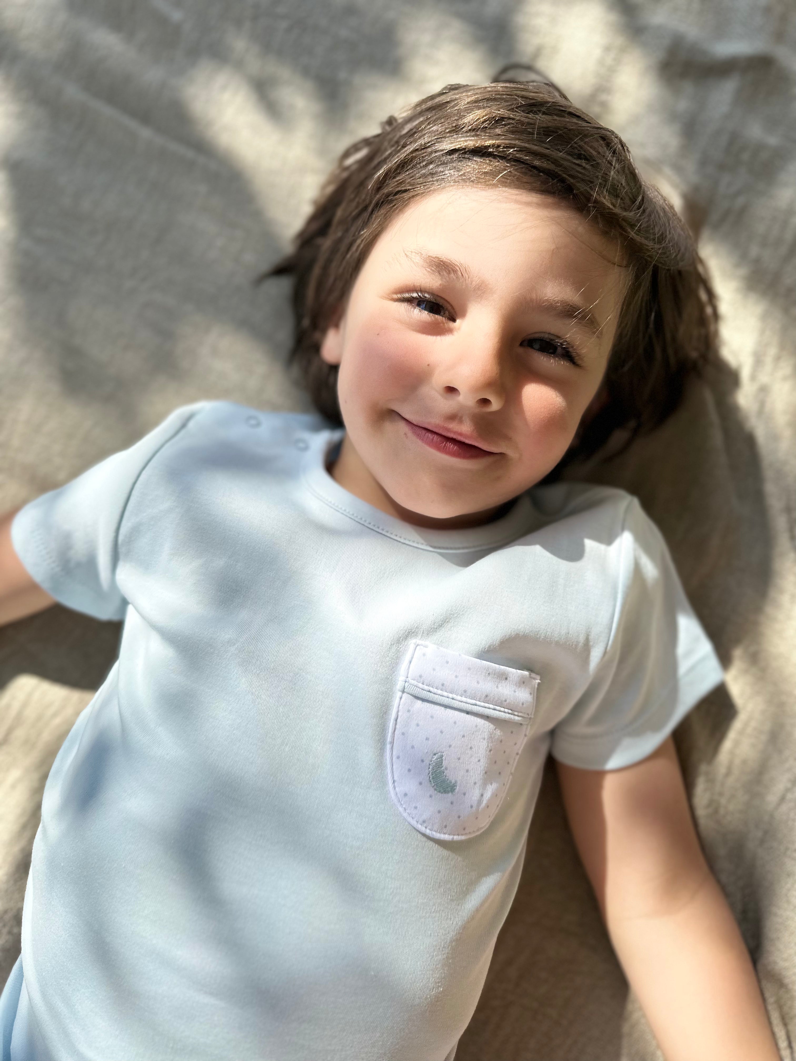 Pyjama court à pois bleus pour enfants