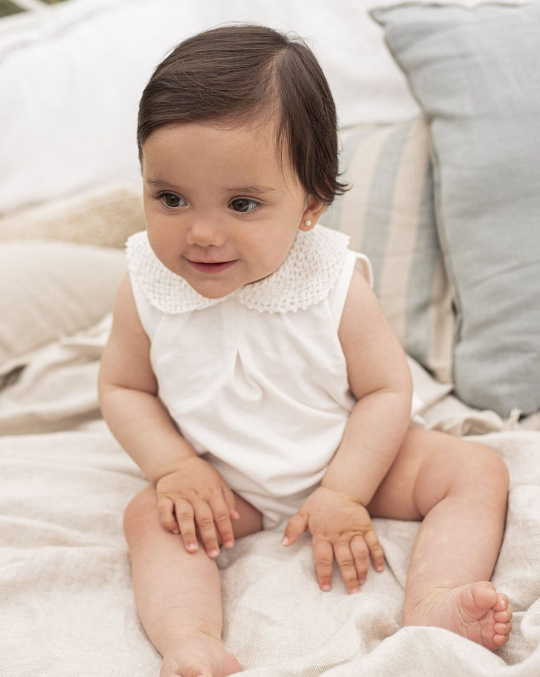 Grenouille bébé blanche au crochet