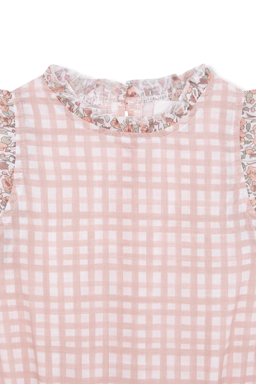 Combinaison rose vichy et fleurs roses