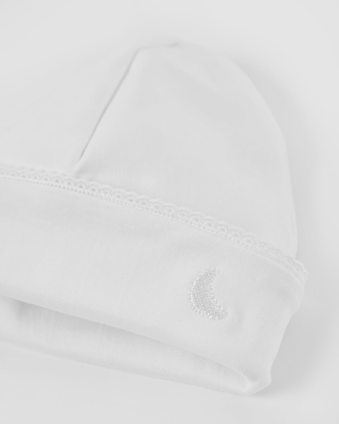 Gorrito Bebé Tira Bordada Blanco