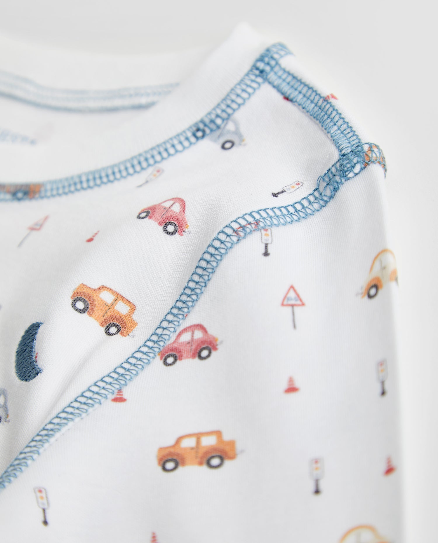 Esquijama Cars